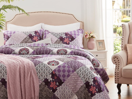 Purple coverlet bedspread quilted queen king patchwork design light weight paisley floral Supply