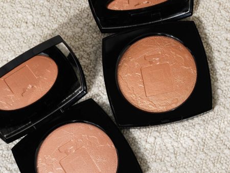 Chanel Oversize Illuminating Face Powder on Sale